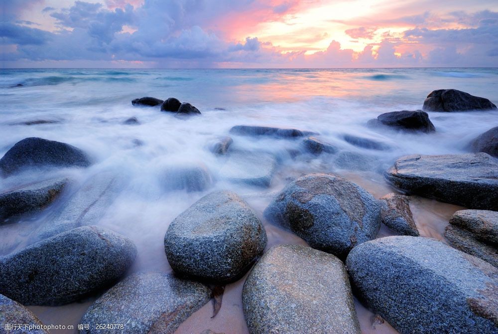 关键词:溪流中的漂亮石头图片素材 溪流 溪水 漂亮石头 美景 大海图片