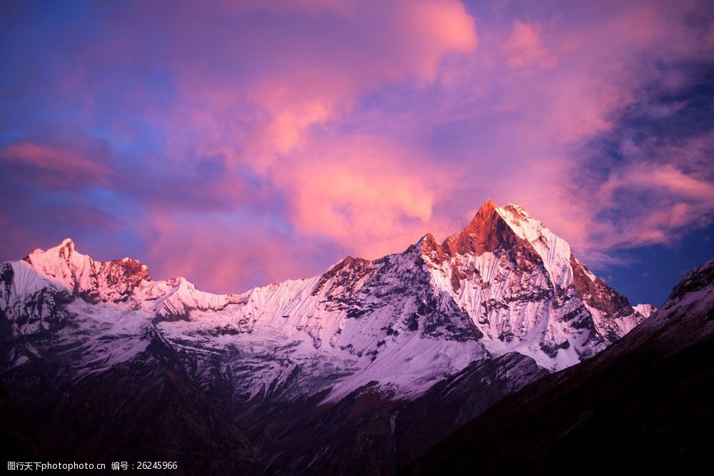 美丽雪山黄昏景色图片