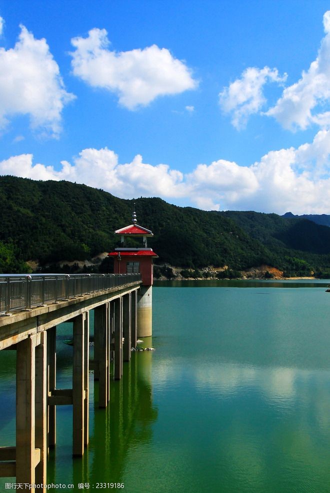 通城县马港镇百丈潭风光