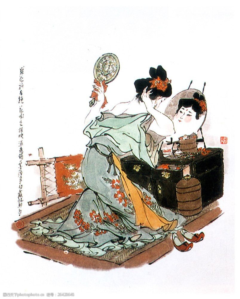 照镜子的古装美女图片