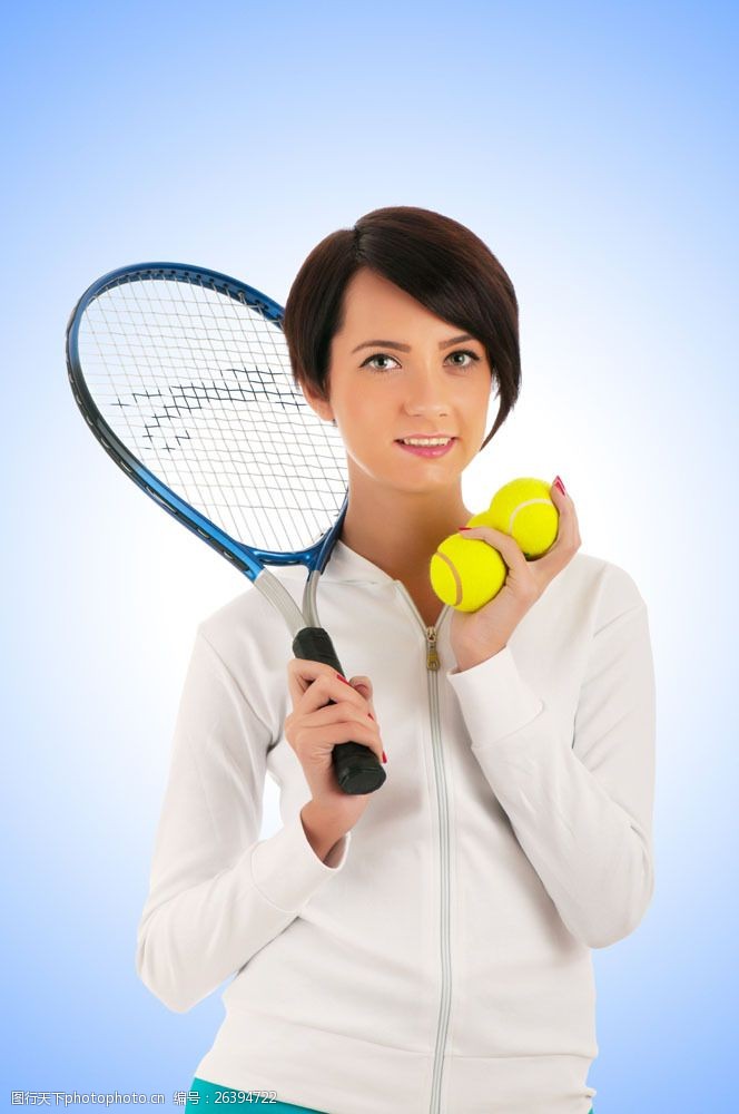 拿着网球拍的美女图片